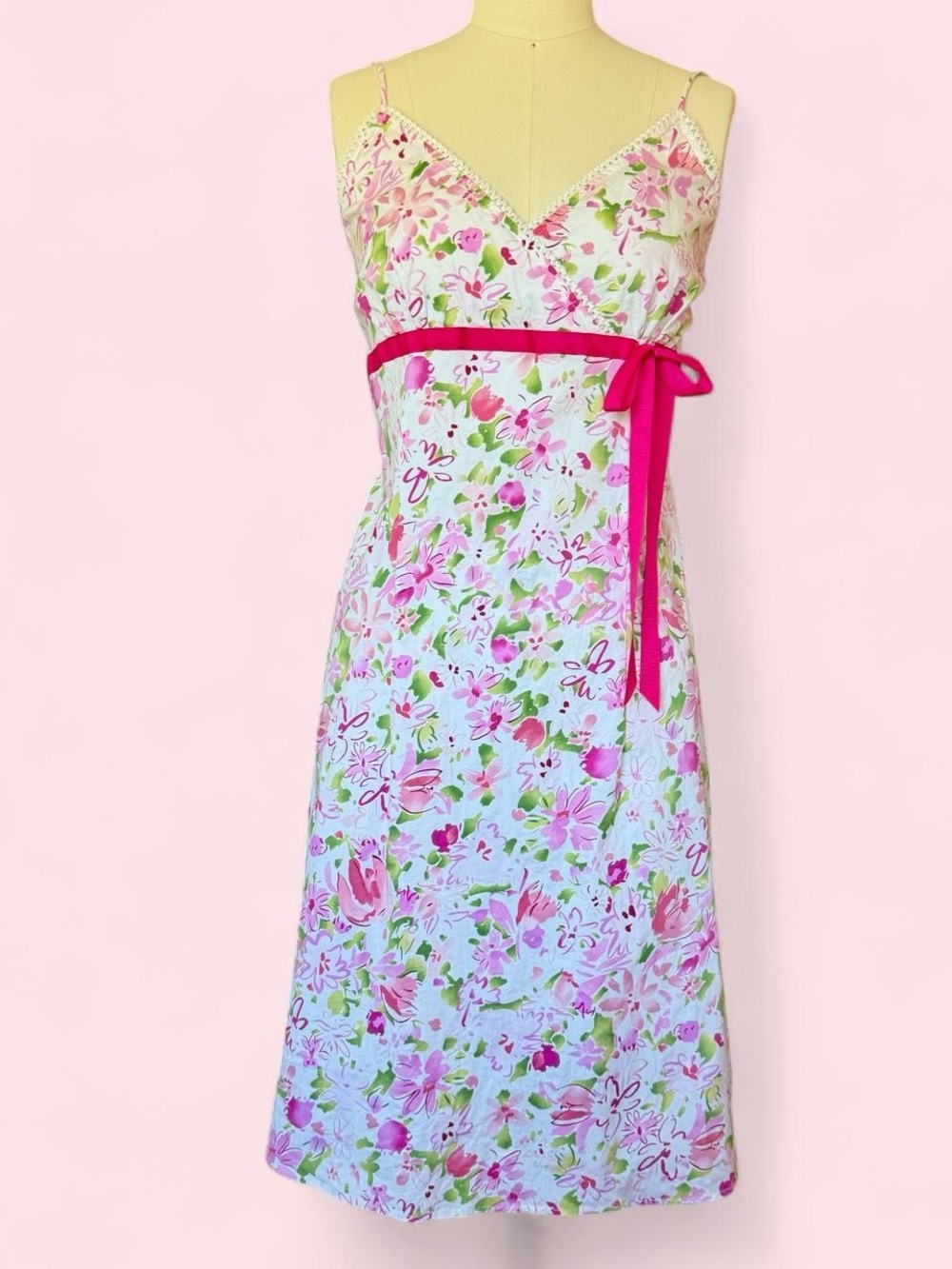 Mariposa Y2K pink, green, white floral dress with pink ribbon and lace trim - L